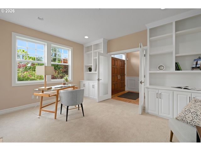 1033 Nw ELOISE Ln, Portland, OR 97229