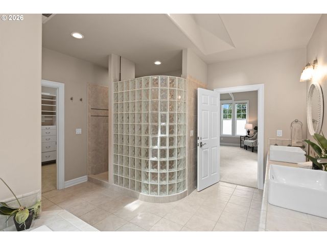 1033 Nw ELOISE Ln, Portland, OR 97229