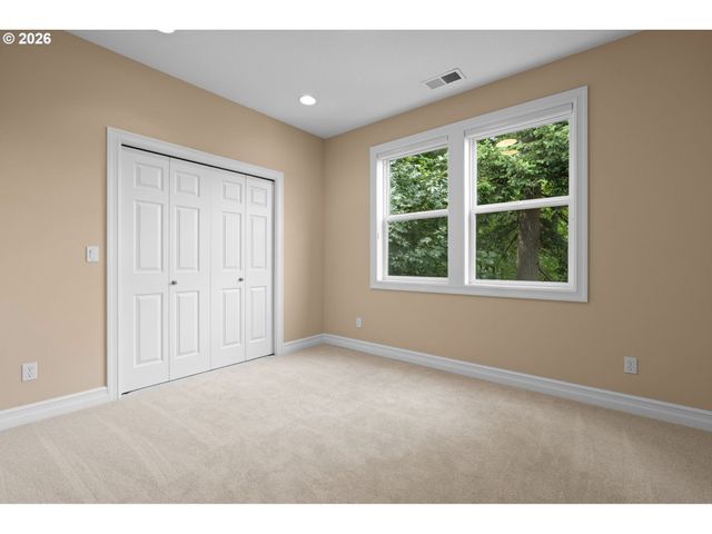 1033 Nw ELOISE Ln, Portland, OR 97229