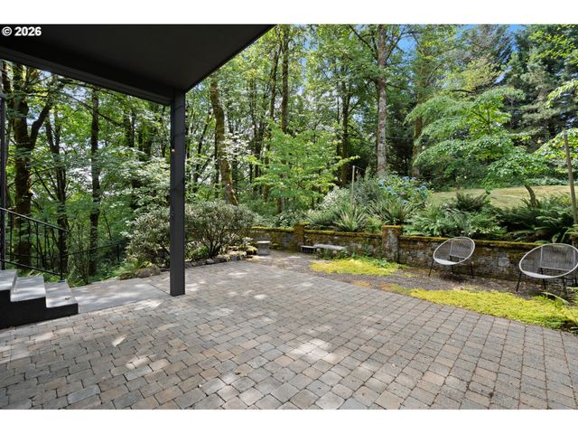 1033 Nw ELOISE Ln, Portland, OR 97229