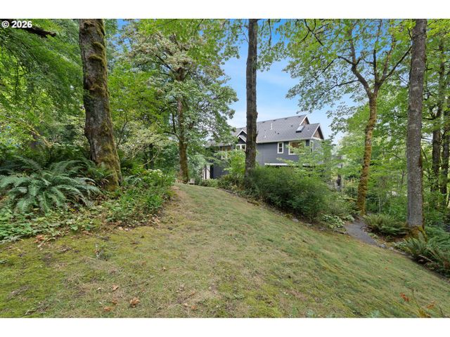 1033 Nw ELOISE Ln, Portland, OR 97229