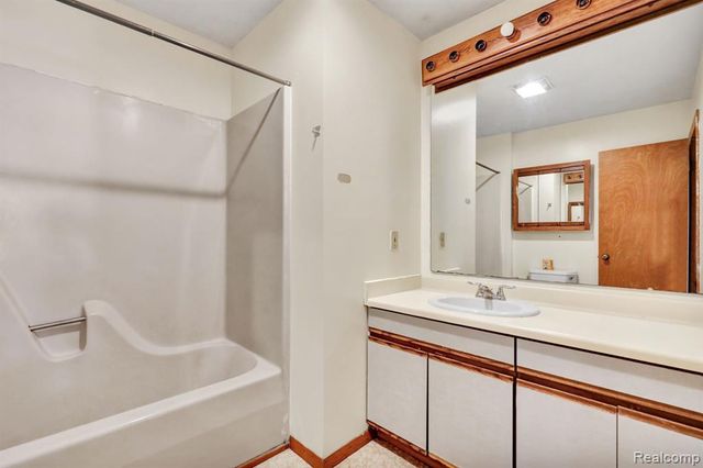 105 N Scougle Street, Durand, MI 48429