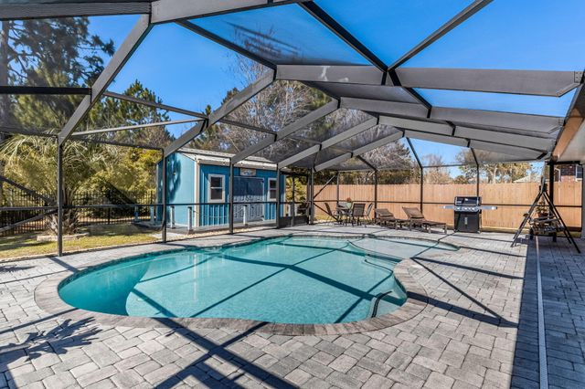 1677 Village Parkway, Gulf Breeze, FL 32563