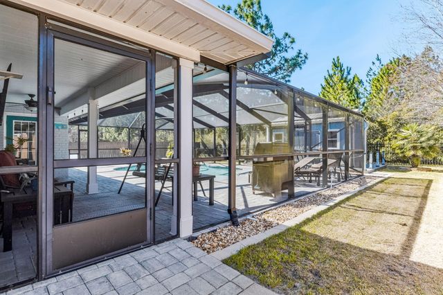 1677 Village Parkway, Gulf Breeze, FL 32563