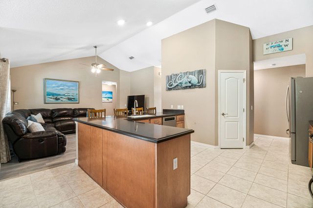 1677 Village Parkway, Gulf Breeze, FL 32563