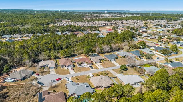 1677 Village Parkway, Gulf Breeze, FL 32563