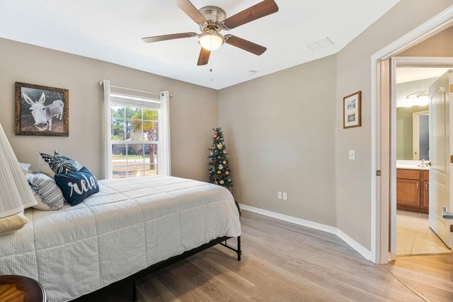 1677 Village Parkway, Gulf Breeze, FL 32563