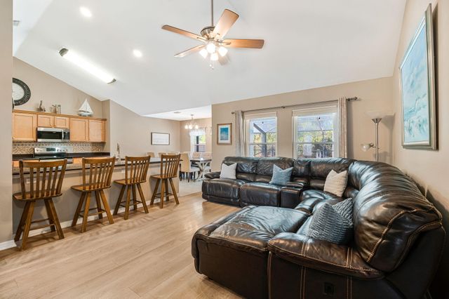 1677 Village Parkway, Gulf Breeze, FL 32563