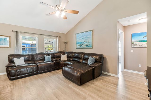 1677 Village Parkway, Gulf Breeze, FL 32563