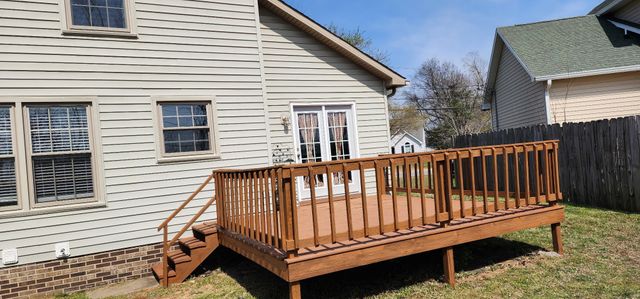 2102 Single Tree Dr, Clarksville, TN 37040