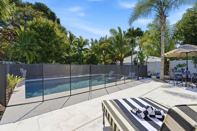 702 S Atlantic Drive, Lantana, FL 33462