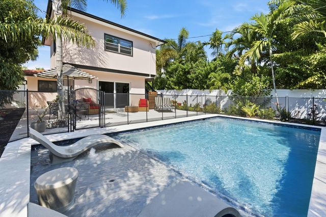 702 S Atlantic Drive, Lantana, FL 33462
