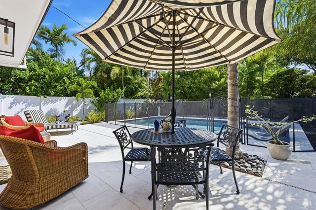 702 S Atlantic Drive, Lantana, FL 33462