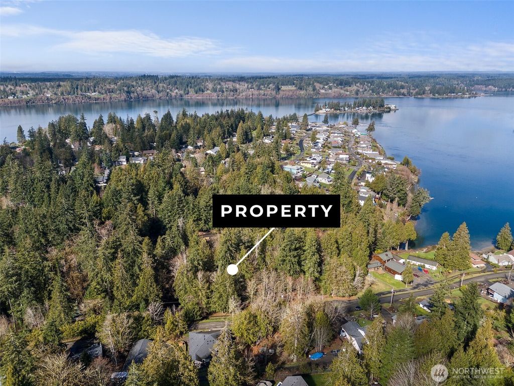 9821 Mariner Drive NW, Olympia, WA 98502