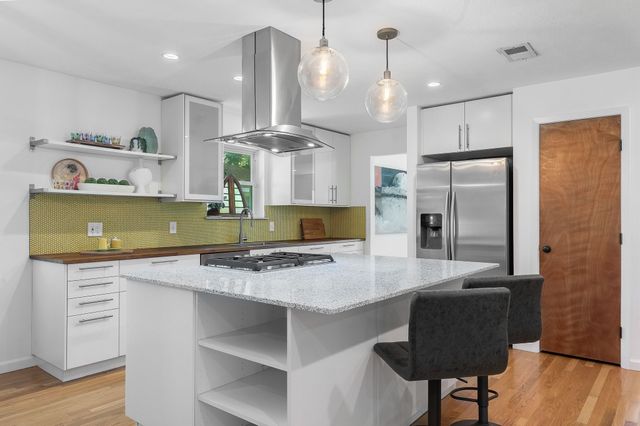 2677 Heatherwood Drive, Dallas, TX 75228