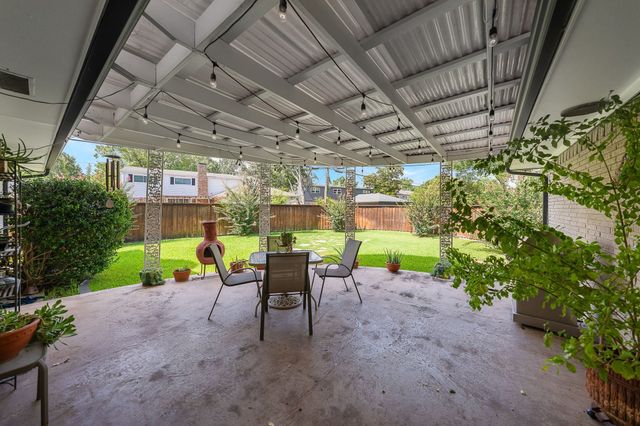 2677 Heatherwood Drive, Dallas, TX 75228
