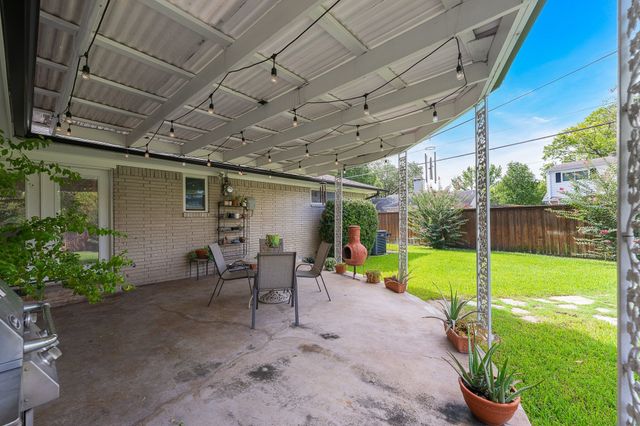 2677 Heatherwood Drive, Dallas, TX 75228