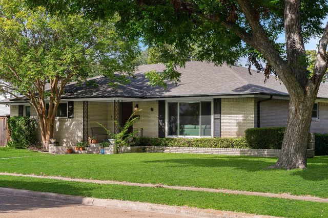 2677 Heatherwood Drive, Dallas, TX 75228