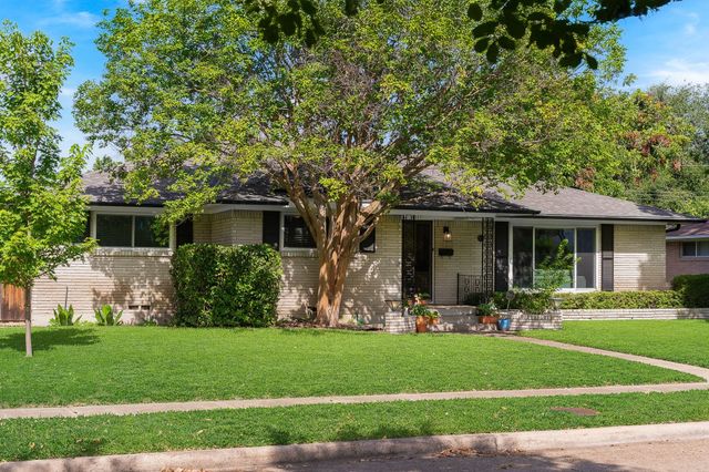 2677 Heatherwood Drive, Dallas, TX 75228