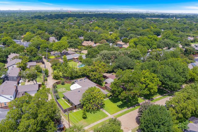 2677 Heatherwood Drive, Dallas, TX 75228