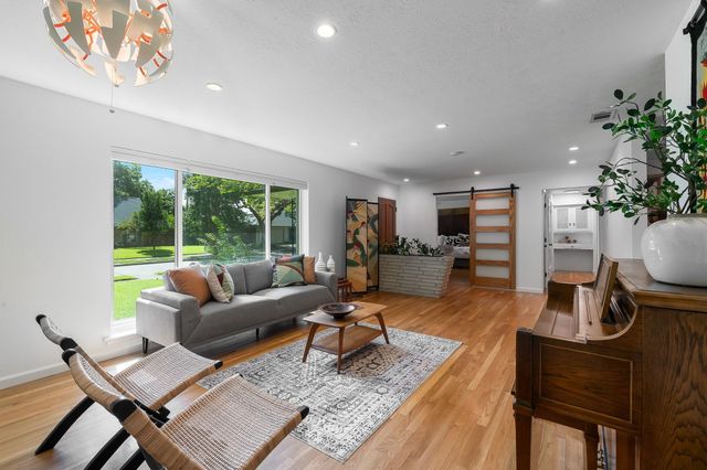 2677 Heatherwood Drive, Dallas, TX 75228
