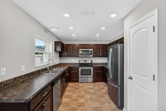 10405 LAGUNA PLAINS DRIVE, Riverview, FL 33578