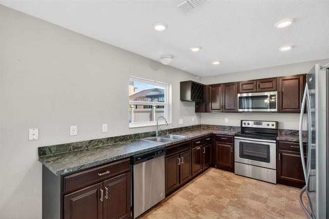 10405 LAGUNA PLAINS DRIVE, Riverview, FL 33578