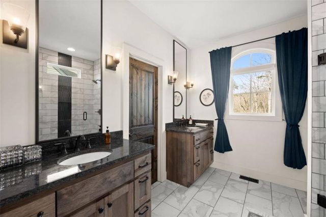 94 Boulder Lane, Cleveland, GA 30528