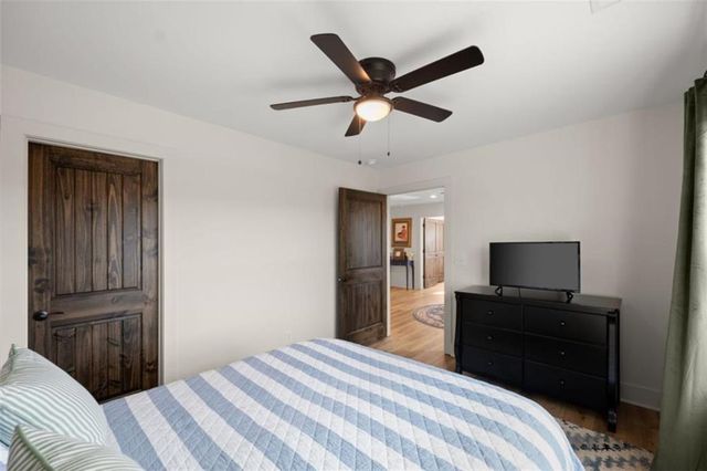 94 Boulder Lane, Cleveland, GA 30528