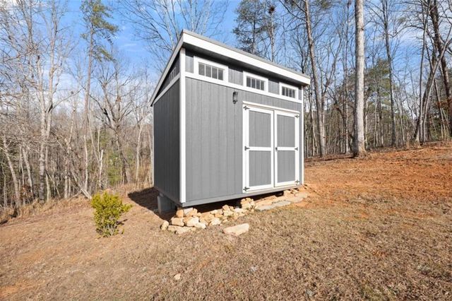 94 Boulder Lane, Cleveland, GA 30528