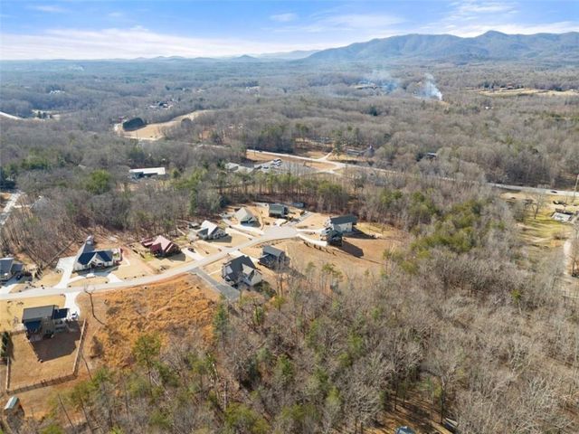 94 Boulder Lane, Cleveland, GA 30528