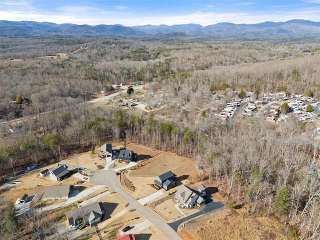 94 Boulder Lane, Cleveland, GA 30528