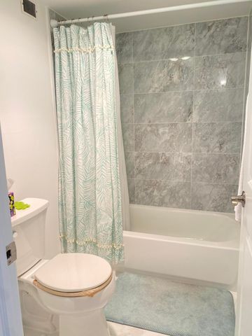 2 Royal Palm Way 101, Boca Raton, FL 33432