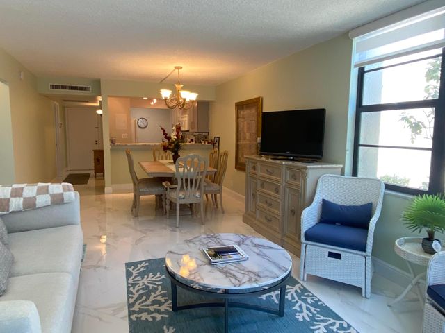 2 Royal Palm Way 101, Boca Raton, FL 33432