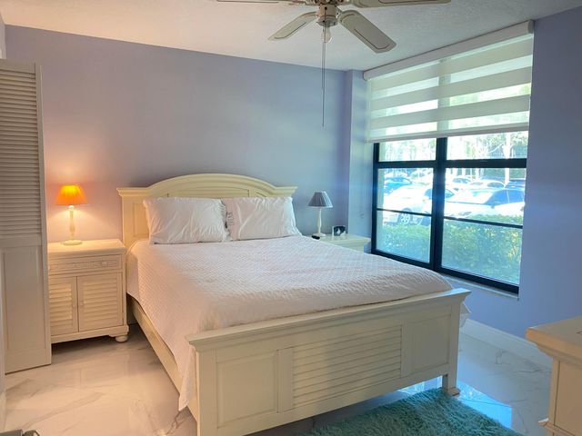 2 Royal Palm Way 101, Boca Raton, FL 33432