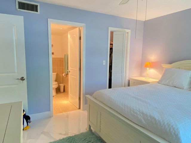 2 Royal Palm Way 101, Boca Raton, FL 33432