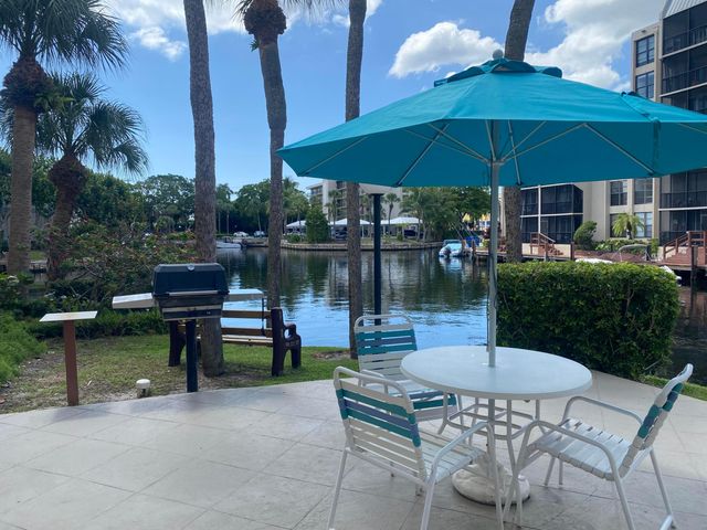 2 Royal Palm Way 101, Boca Raton, FL 33432