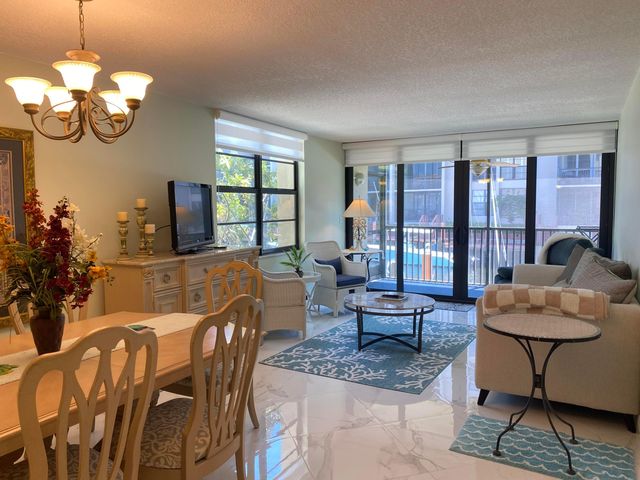 2 Royal Palm Way 101, Boca Raton, FL 33432