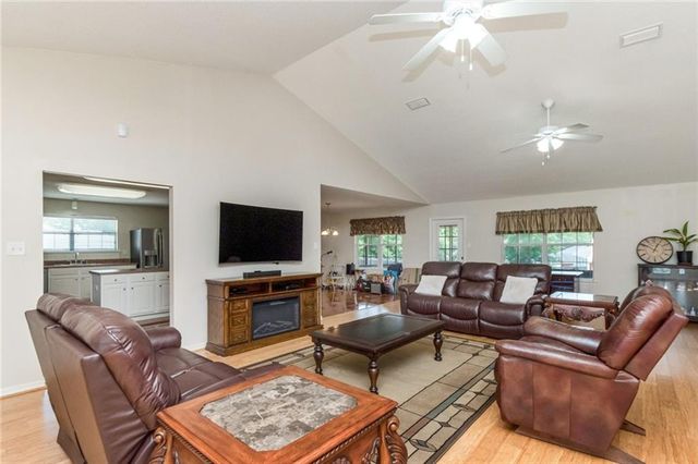 4592 Lake Woods Drive N, Semmes, AL 36575