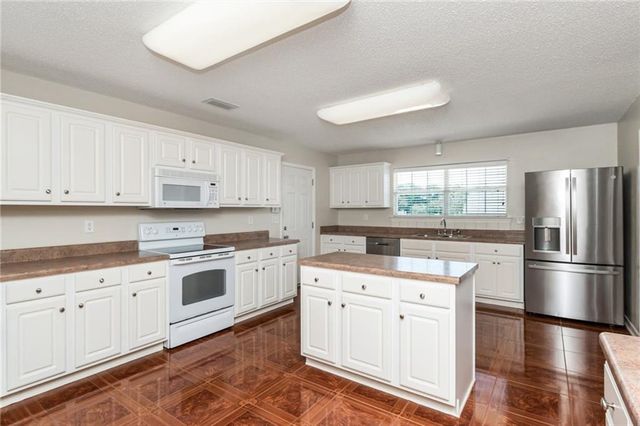 4592 Lake Woods Drive N, Semmes, AL 36575