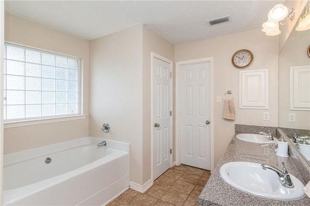 4592 Lake Woods Drive N, Semmes, AL 36575