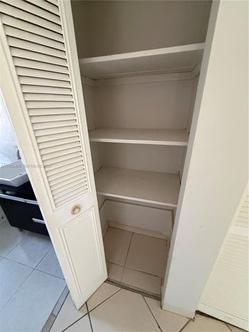 1830 Dixieanna St 406, Hollywood, FL 33020