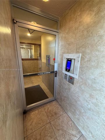 1830 Dixieanna St 406, Hollywood, FL 33020