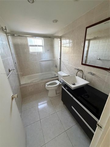 1830 Dixieanna St 406, Hollywood, FL 33020