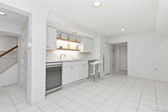 82 Quinby Avenue, White Plains, NY 10606