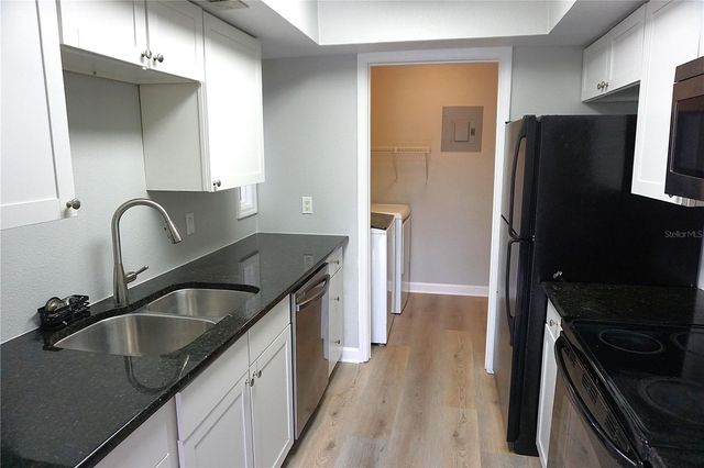 5971 WINDHOVER DRIVE 7E, Orlando, FL 32819