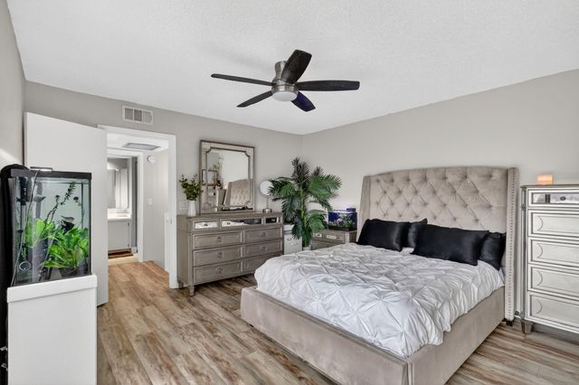 5612 SE Riverboat Drive 104, Stuart, FL 34997