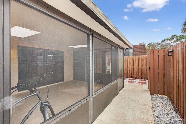 5612 SE Riverboat Drive 104, Stuart, FL 34997