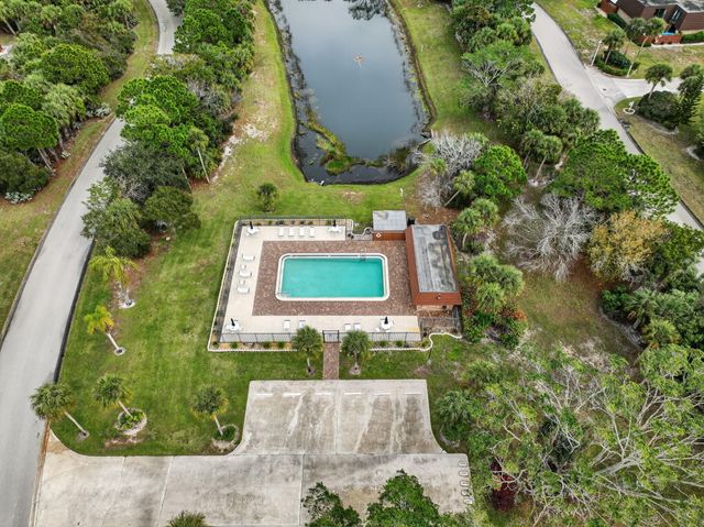 5612 SE Riverboat Drive 104, Stuart, FL 34997