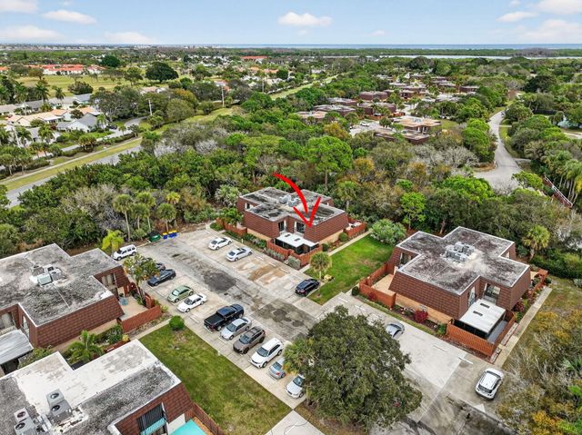 5612 SE Riverboat Drive 104, Stuart, FL 34997